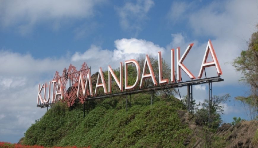 Pantai Kuta Lombok